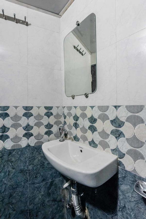 Awesome Dormitory - Men Only Bombaj Zewnętrze zdjęcie