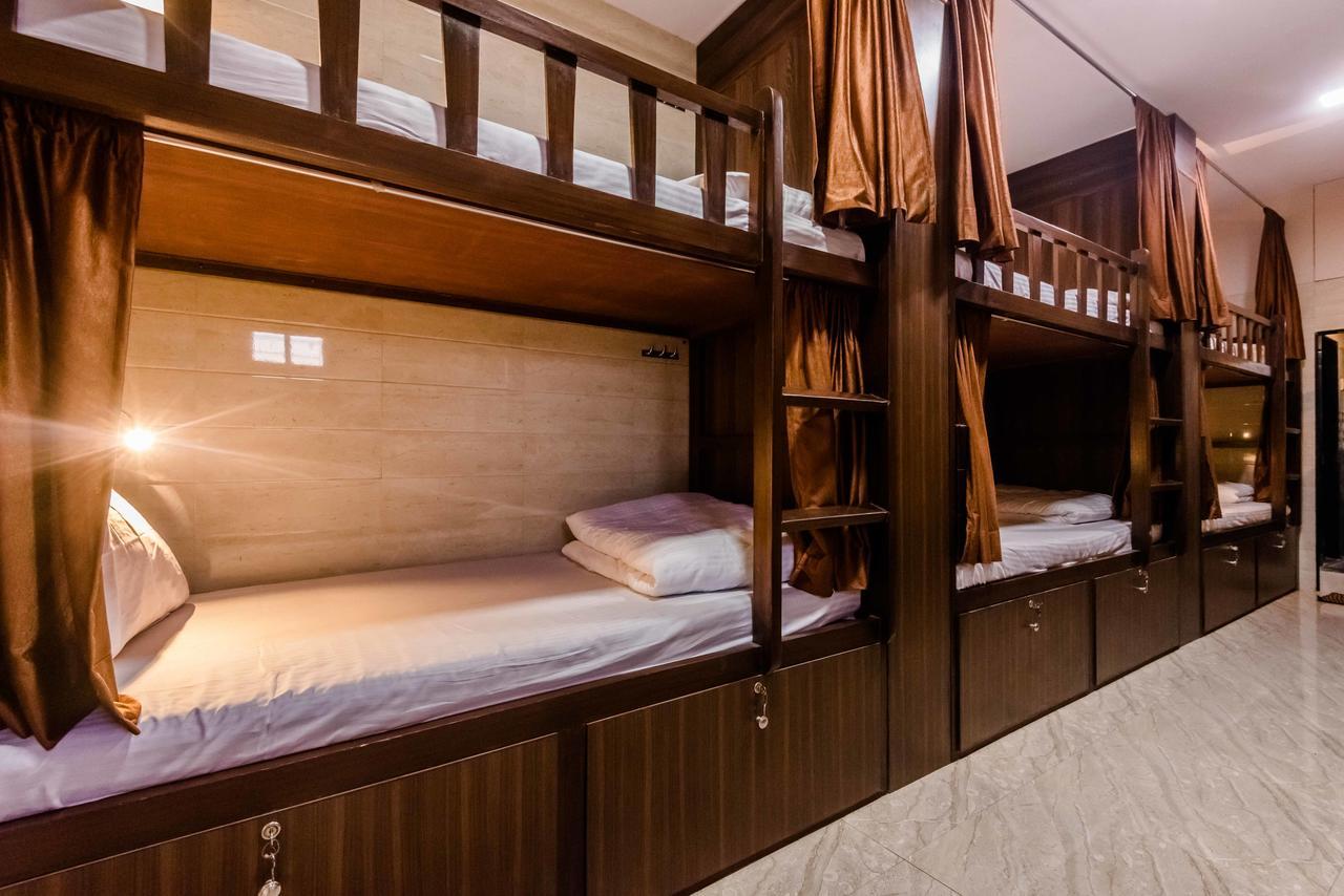 Awesome Dormitory - Men Only Bombaj Zewnętrze zdjęcie