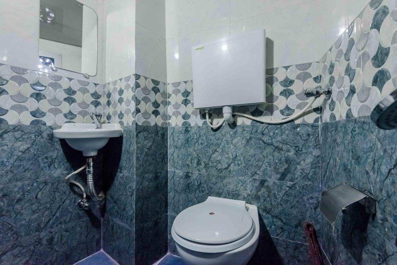 Awesome Dormitory - Men Only Bombaj Zewnętrze zdjęcie