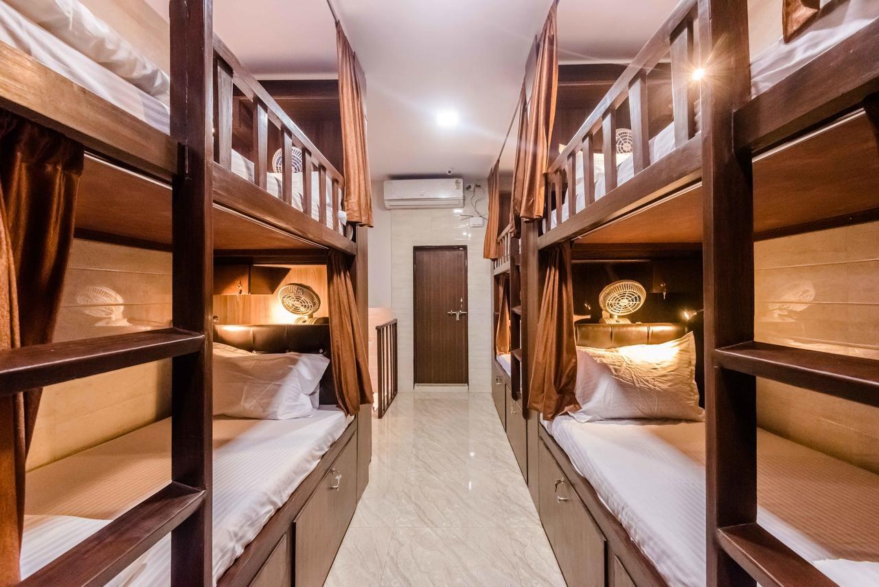 Awesome Dormitory - Men Only Bombaj Zewnętrze zdjęcie